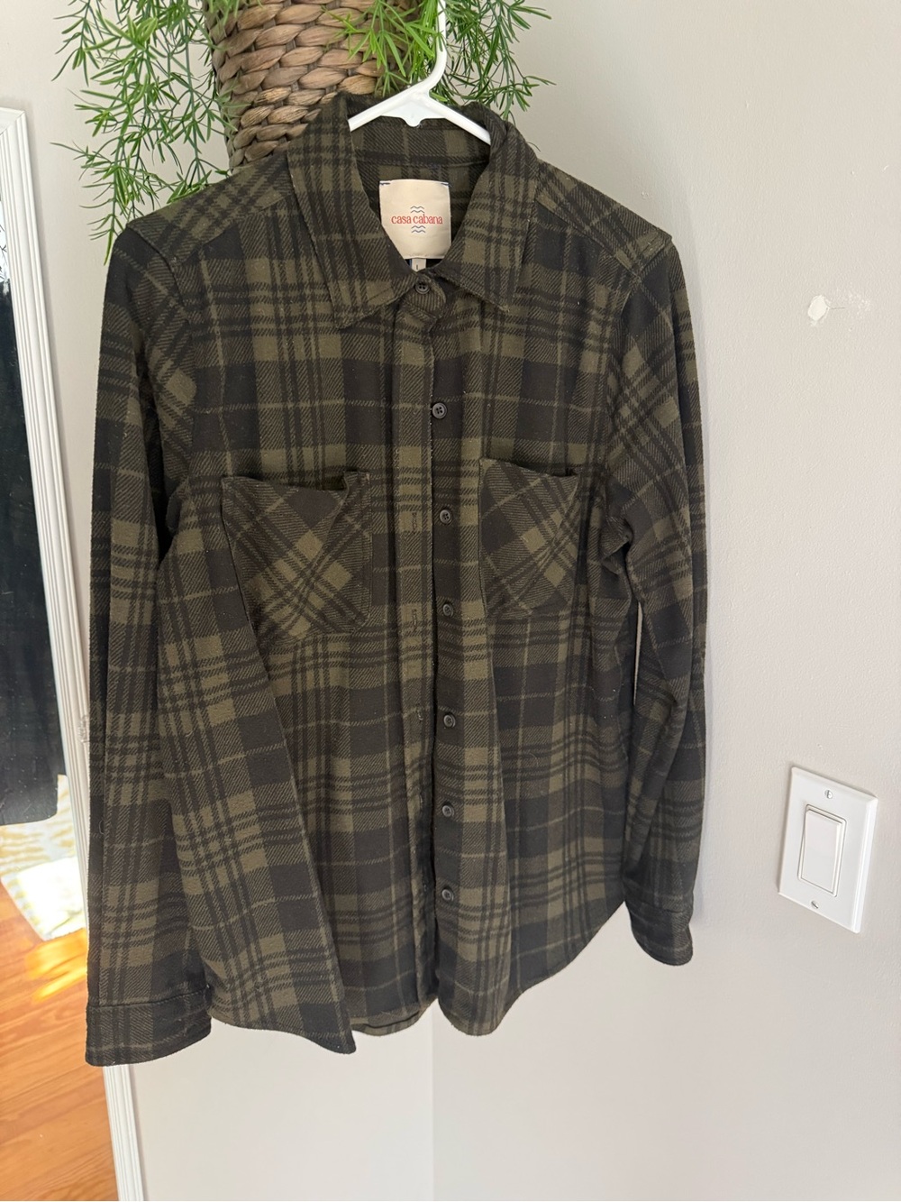 Casual Olive Plaid Button-Down Shirt - Women